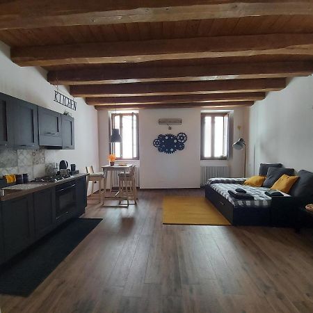 Apartmán Il Caddi - Caratteristico Monolocale In Pieno Centro Storico LʼAquila Exteriér fotografie
