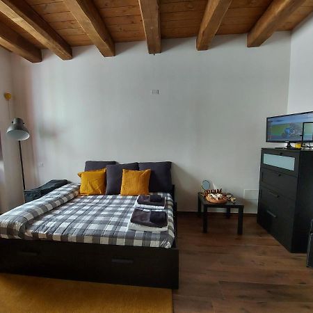 Apartmán Il Caddi - Caratteristico Monolocale In Pieno Centro Storico LʼAquila Exteriér fotografie