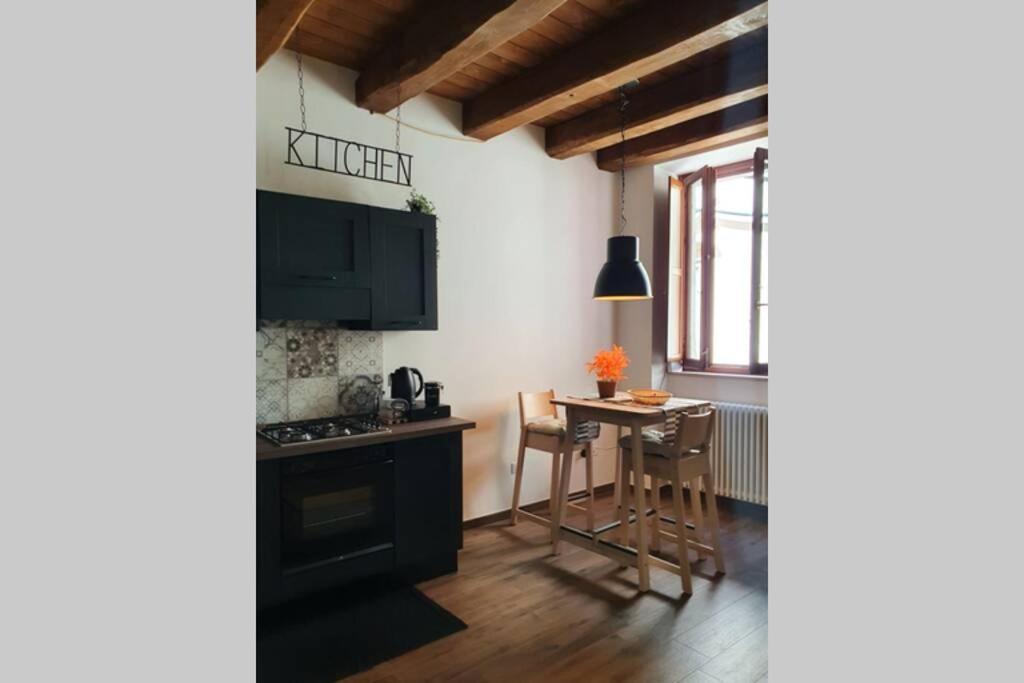 Apartmán Il Caddi - Caratteristico Monolocale In Pieno Centro Storico LʼAquila Exteriér fotografie