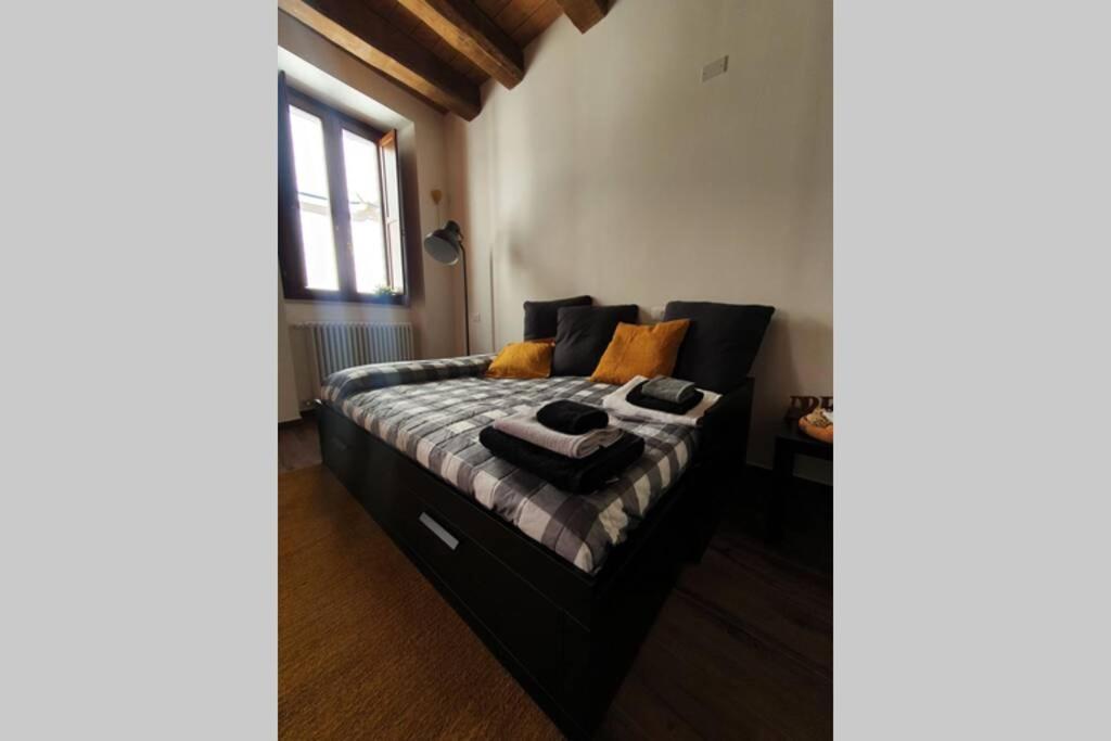 Apartmán Il Caddi - Caratteristico Monolocale In Pieno Centro Storico LʼAquila Exteriér fotografie